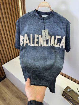 Футболка Balenciaga 5363341s2 фото